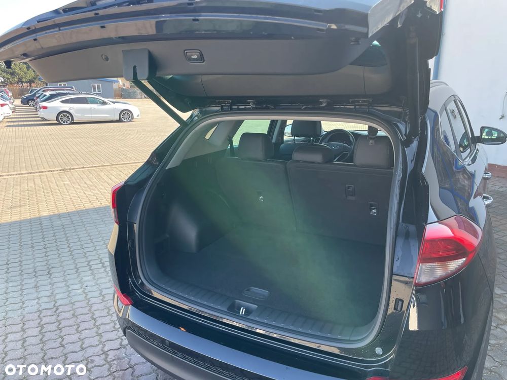 Hyundai Tucson blue 1.7 CRDi 2WD DCT Premium - 28