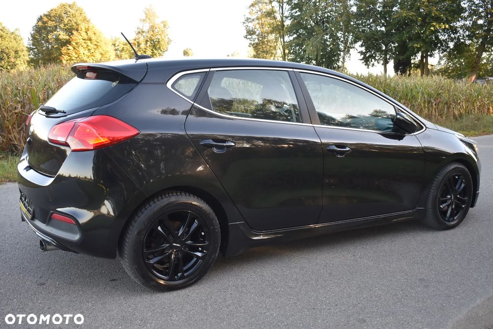 Hyundai i30 1.6 GDI Premium - 11