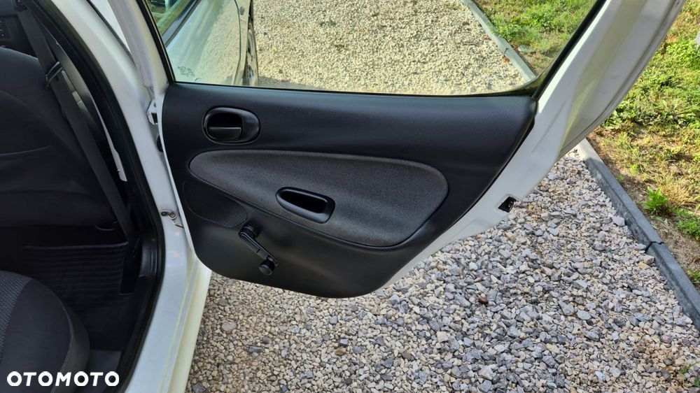 Peugeot 206 plus - 16