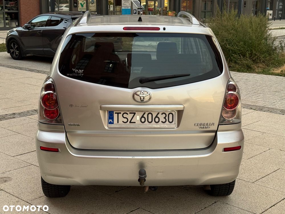 Toyota Corolla Verso 2.0 D-4D Terra 7os - 4