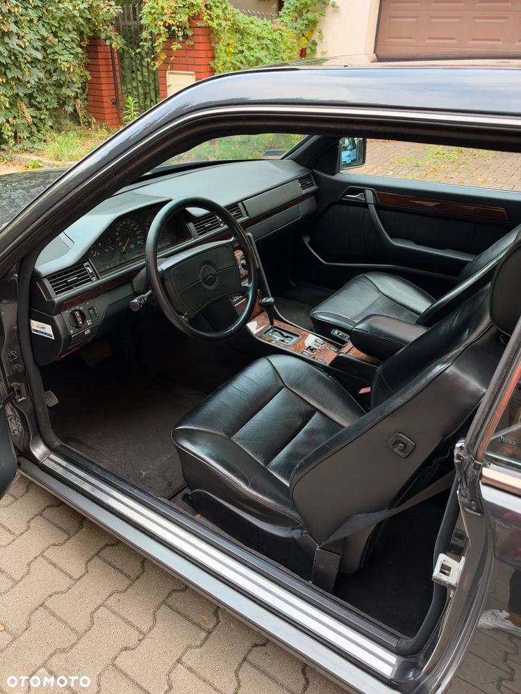Mercedes-Benz W124 (1984-1993) - 17
