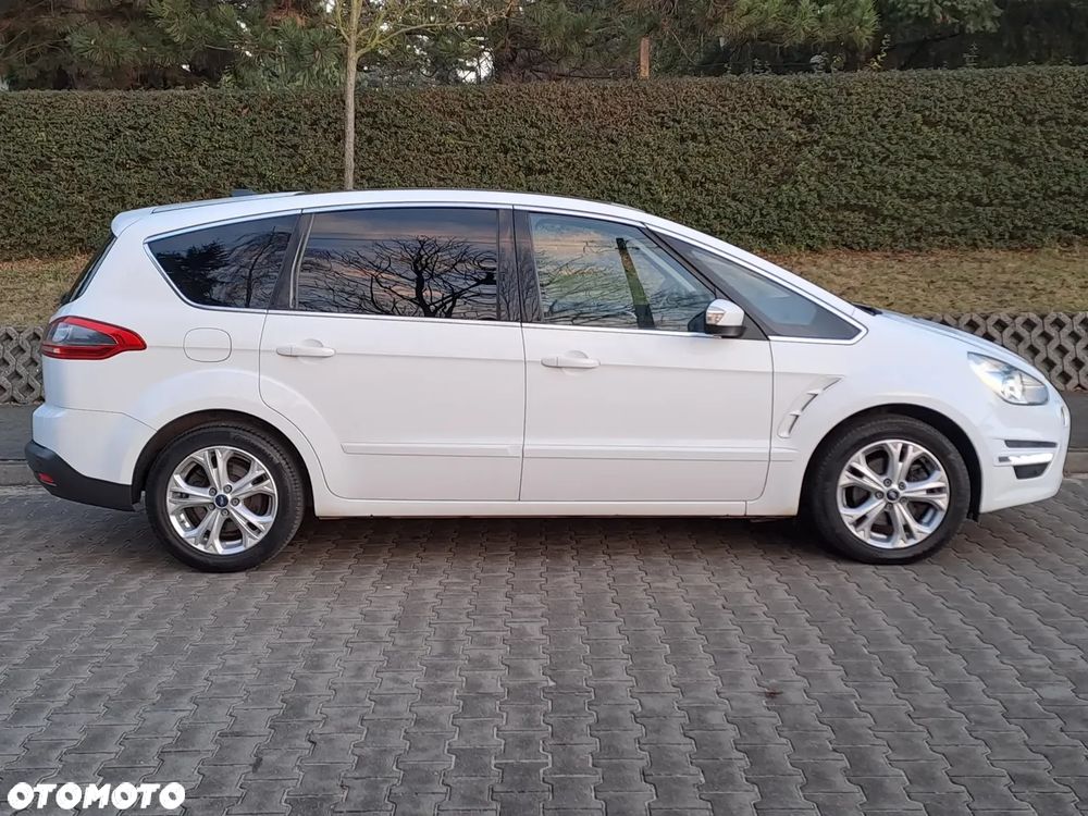 Ford S-Max - 17