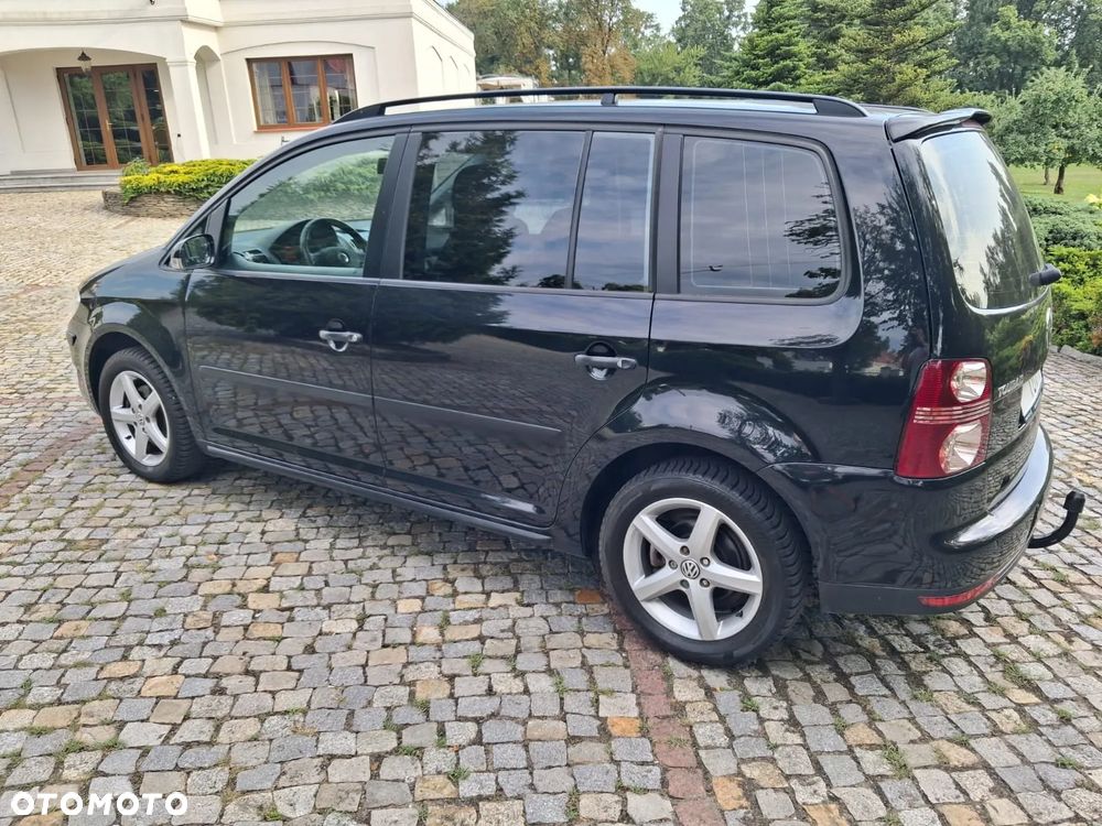 Volkswagen Touran - 13