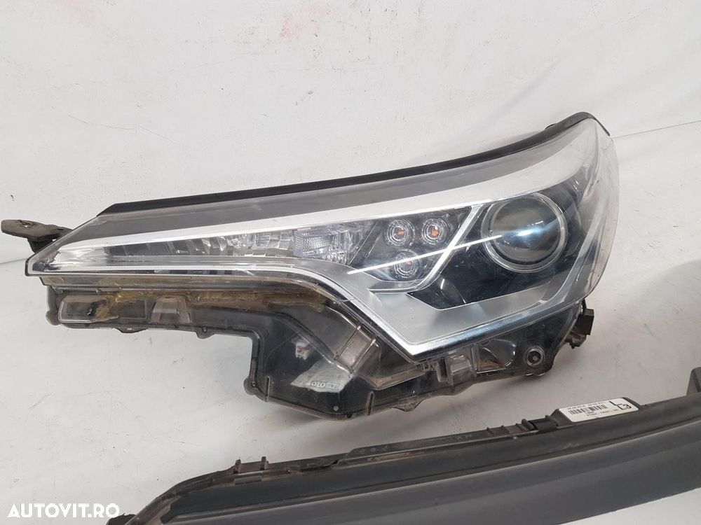 Far stanga halogen+led Toyota CHR dupa 2017 - 5