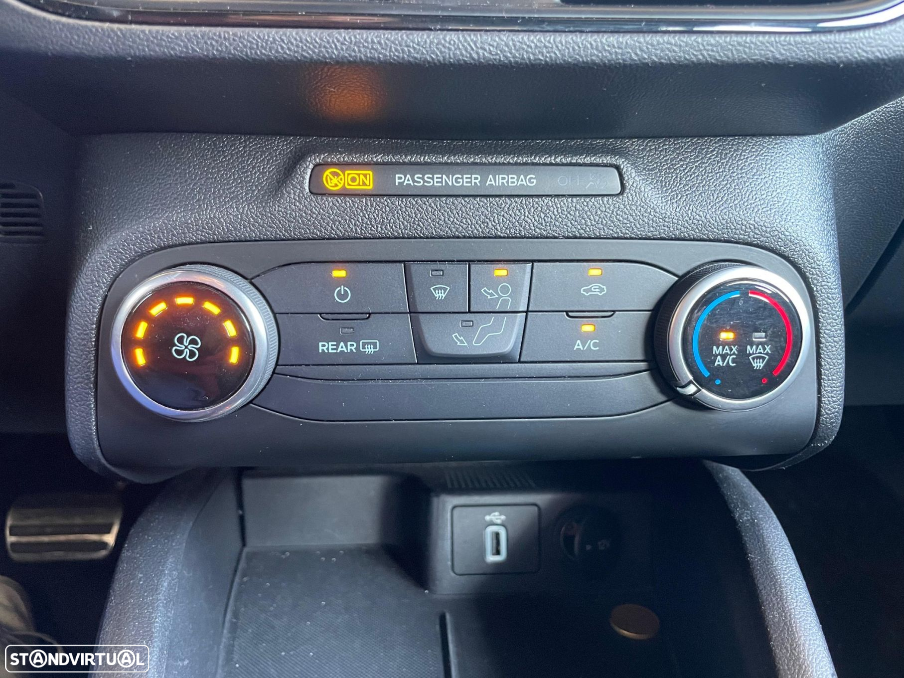 Ford Focus 1.0 EcoBoost Active Aut. - 23