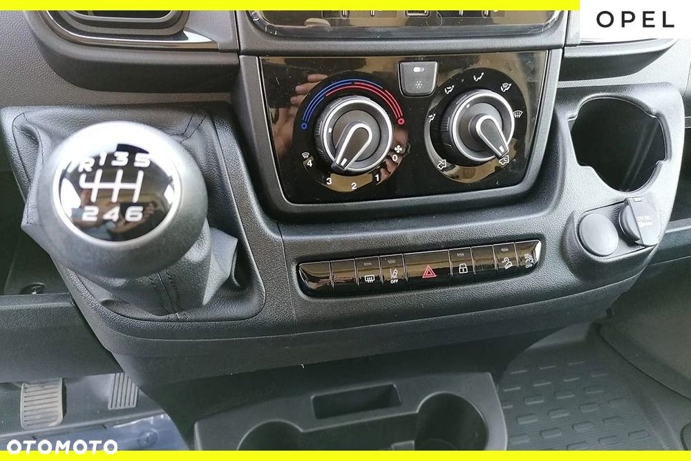 Opel Movano L2H2 2.2 140KM - 11