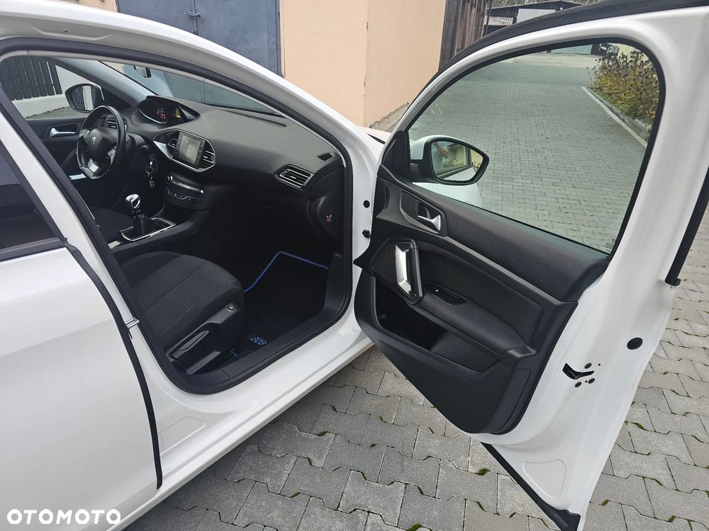 Peugeot 308 SW BlueHDi 120 Stop & Start Business-Line - 17