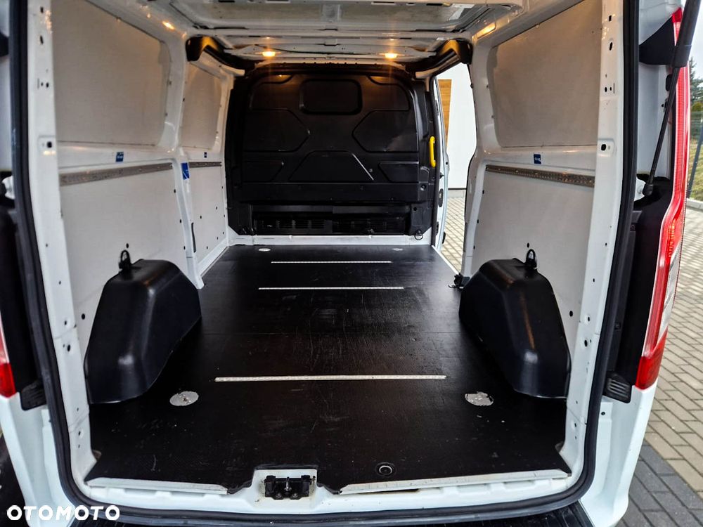 Ford TRANSIT CUSTOM - 10
