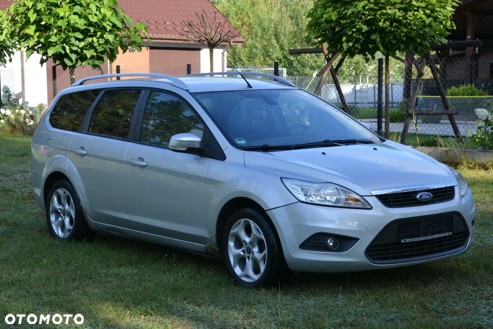 Ford Focus 1.6 Ambiente - 1