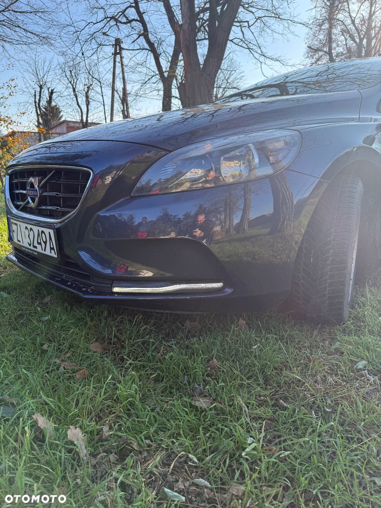 Volvo V40 - 24
