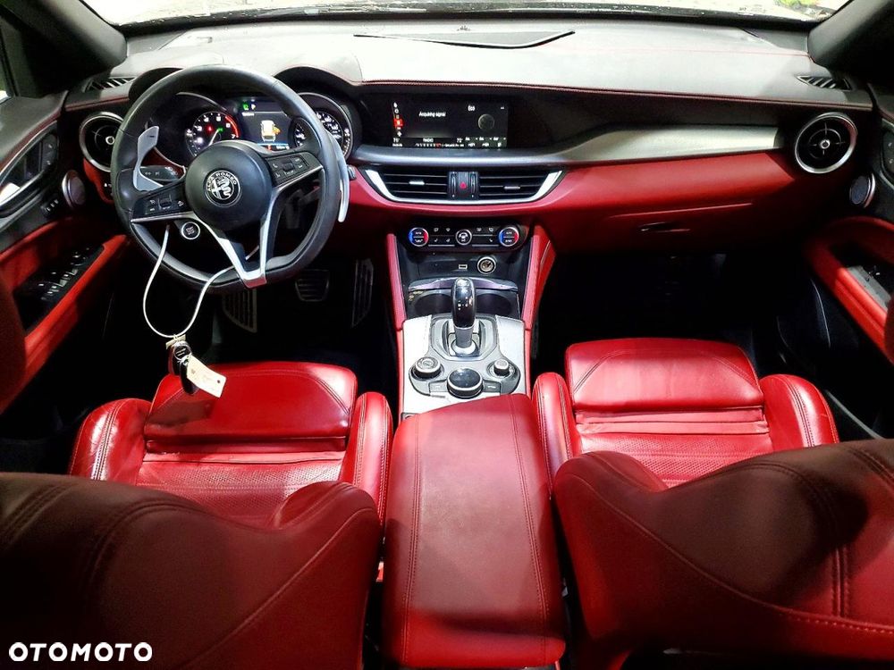 Alfa Romeo Stelvio - 7