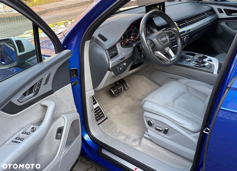 Audi Q7 - 8