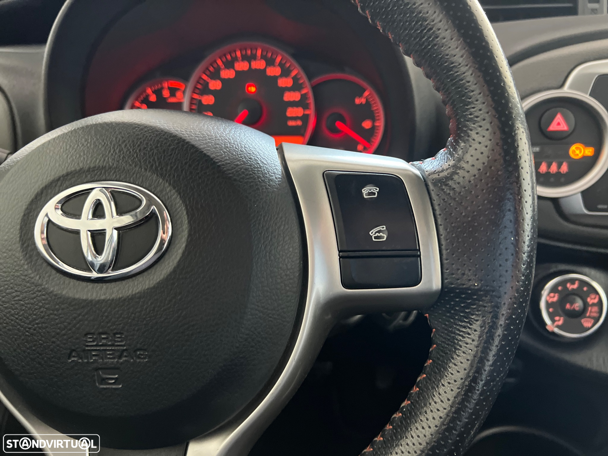 Toyota Yaris 1.4 D-4D Comfort - 15