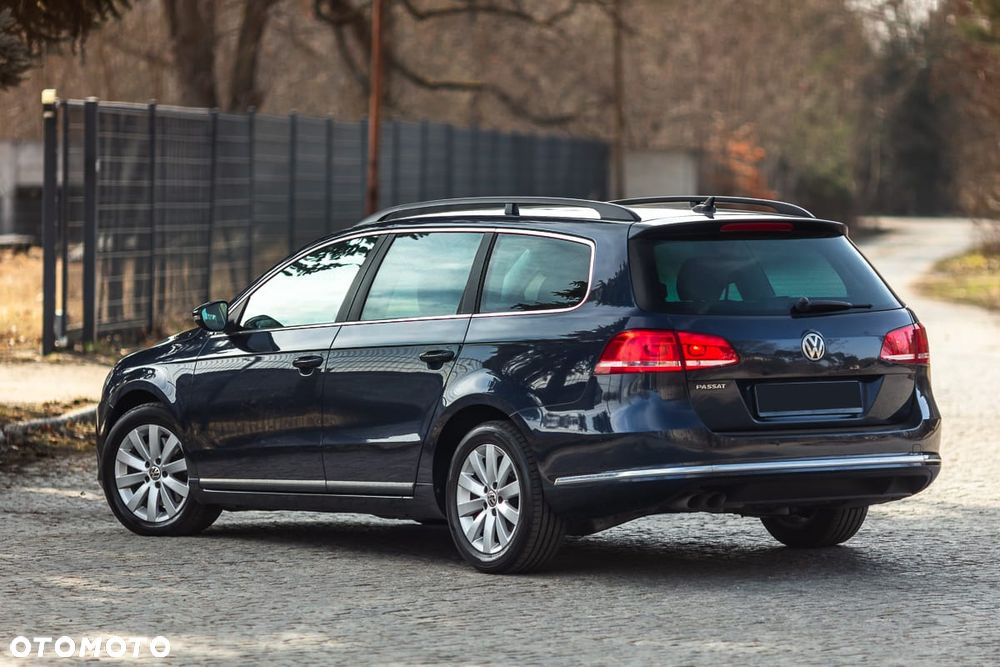 Volkswagen Passat 2.0 Blue TDI SCR Comfortline - 13