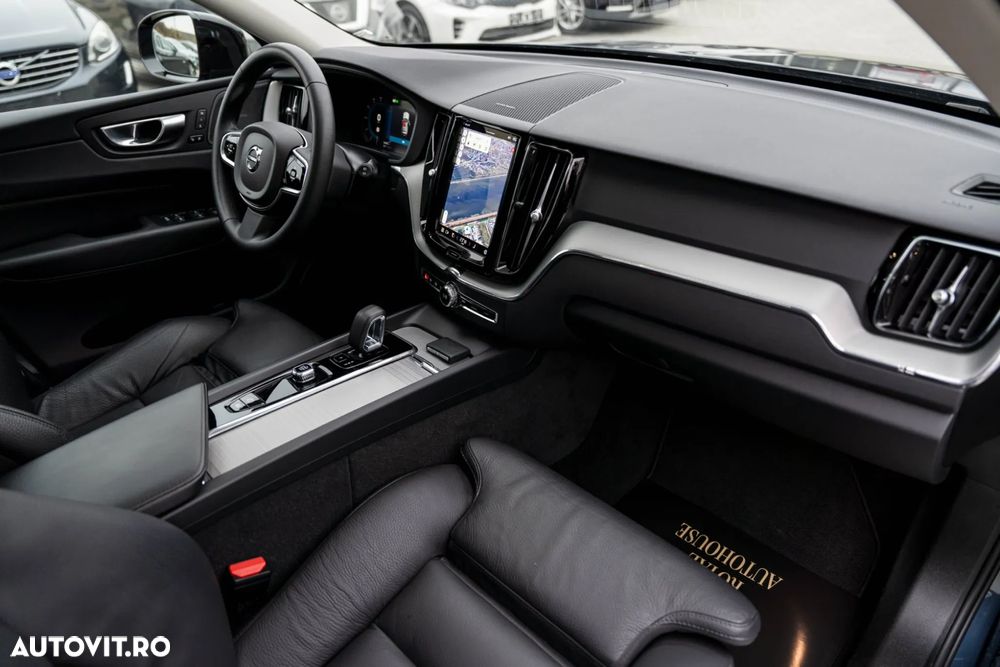 Volvo XC 60 B4 D Plus Dark - 7