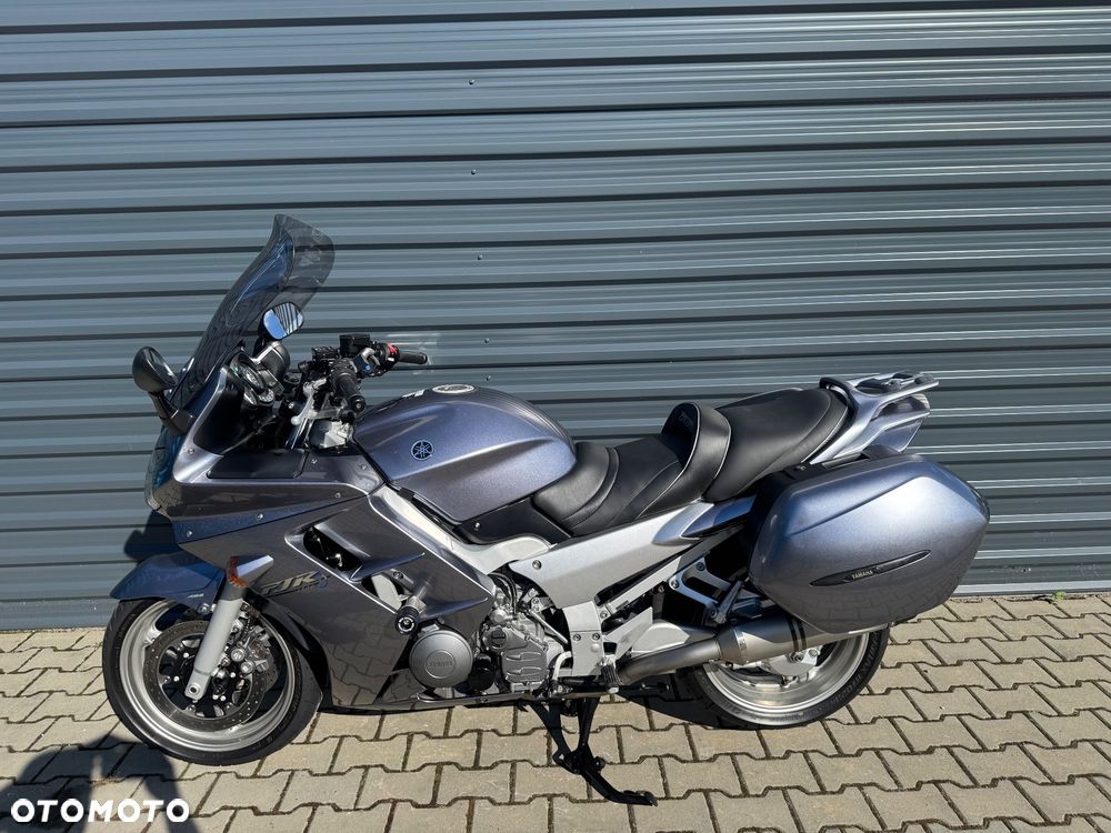 Yamaha FJR - 2