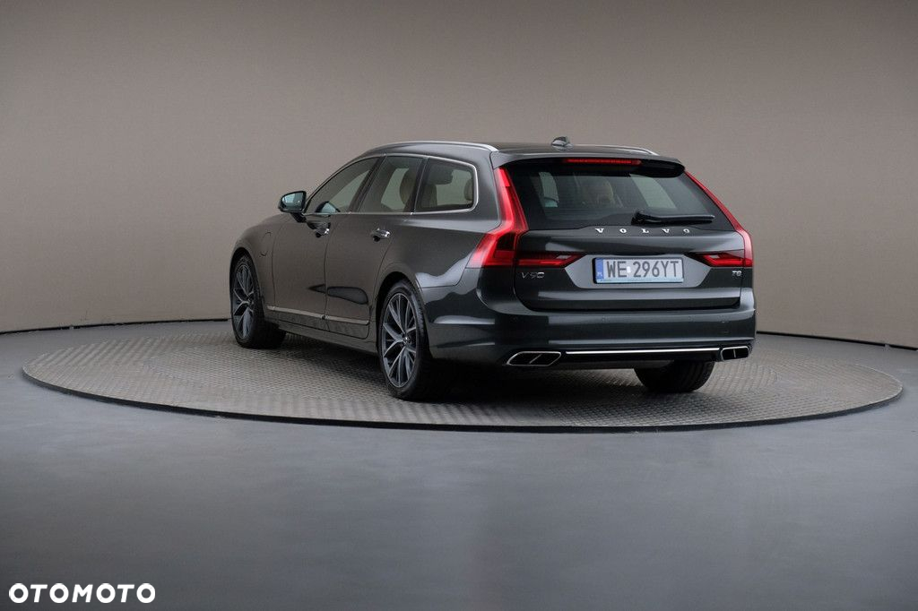 Volvo V90 - 2