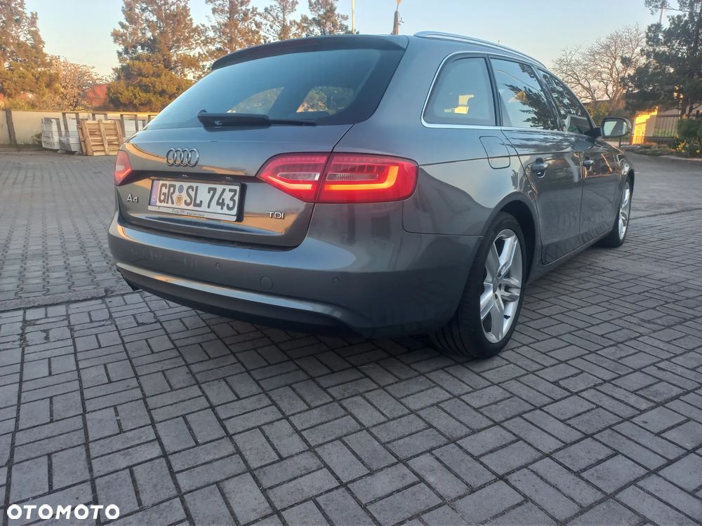 Audi A4 Avant 2.0 TDI DPF S line Sportpaket - 6
