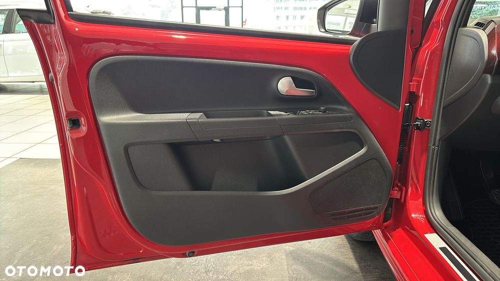 Volkswagen up! 1.0 TSI GTI - 10