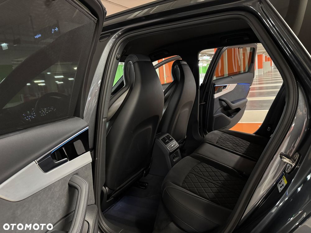 Audi A4 Avant 40 TDI quattro S tronic S line - 27