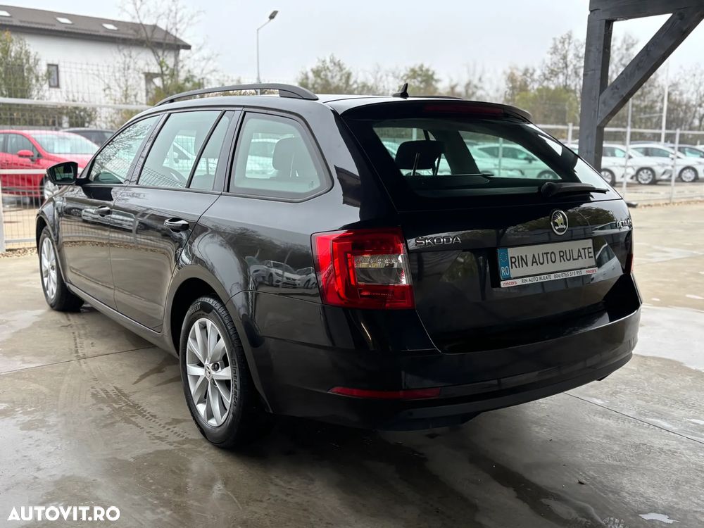 Skoda Octavia Combi Diesel 1.6 TDI Ambition - 9