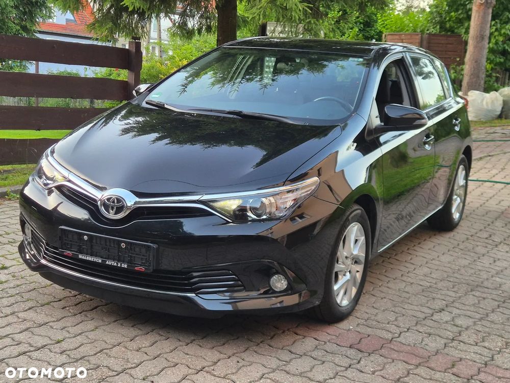 Toyota Auris - 10