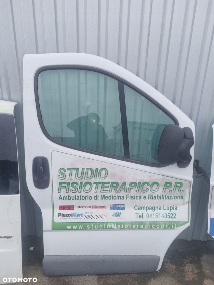 Drzwi prawe przód przednie Renault Traffic II Vivaro - 1