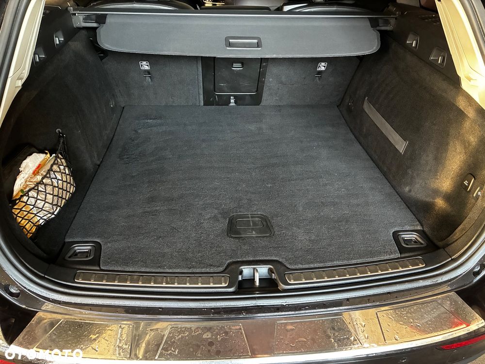 Volvo V60 T4 Momentum Pro - 25