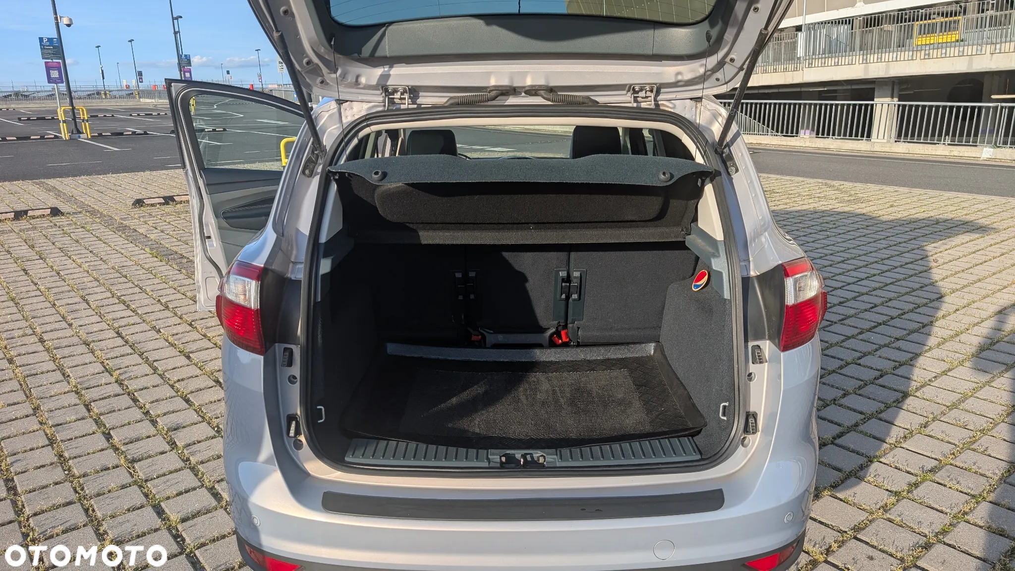 Ford C-MAX 2.0 TDCi Trend MPS6 - 12