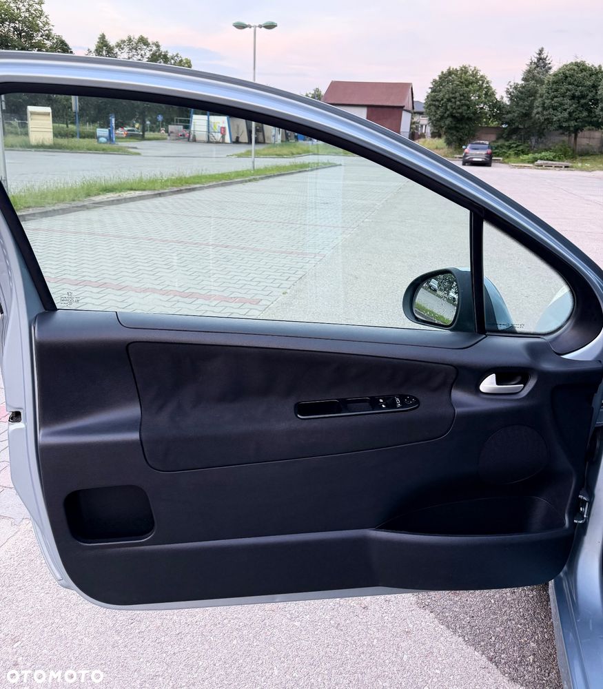 Peugeot 207 - 10