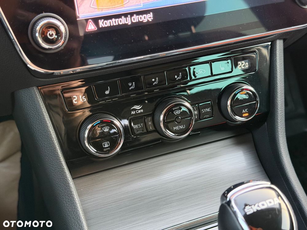 Skoda Superb 2.0 TDI SCR Style DSG - 24