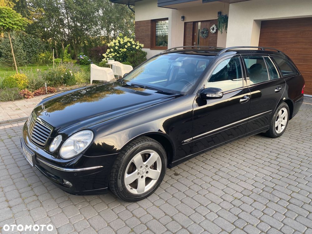 Mercedes-Benz Klasa E 320 T 4Matic Avantgarde - 21