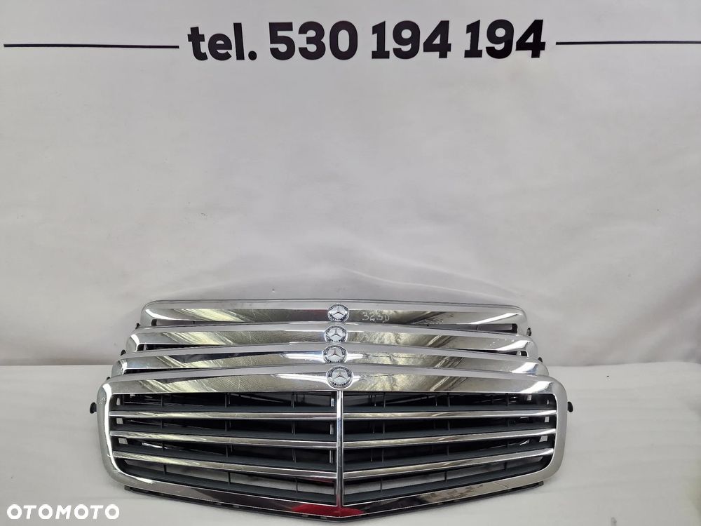 MERCEDES C-KLASSA W204 06- ATRAPA / GRILL PRZEDNI PRZÓD ŁADNY , NR A2048800323 , NR AUKCJI GL323 - 1