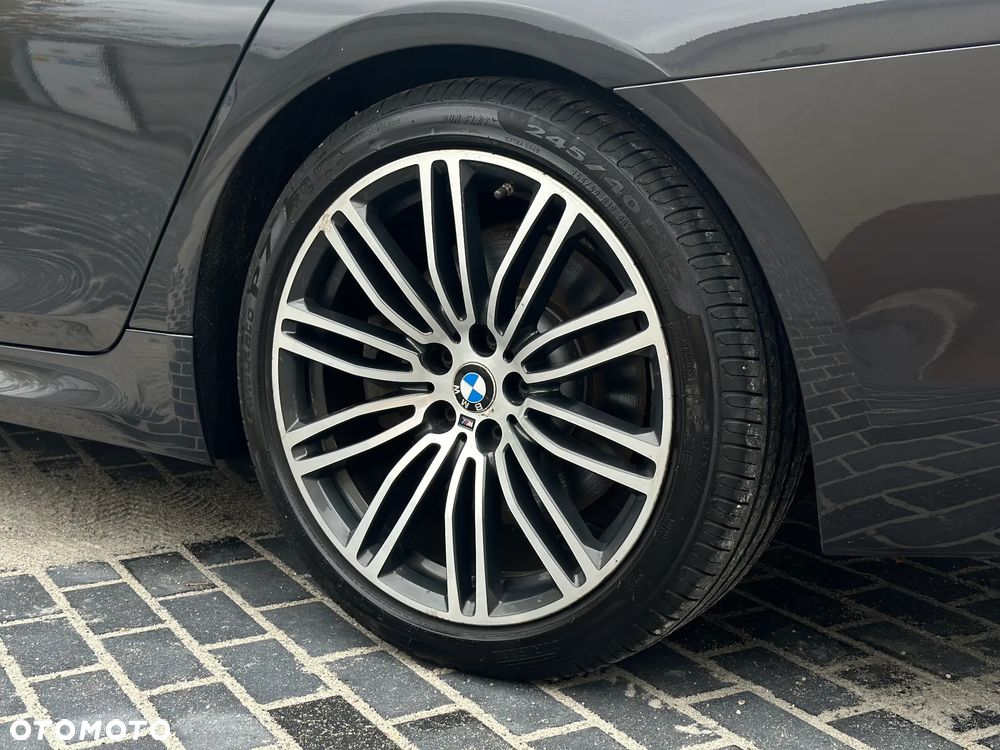 BMW Seria 5 540i xDrive Luxury Line - 22