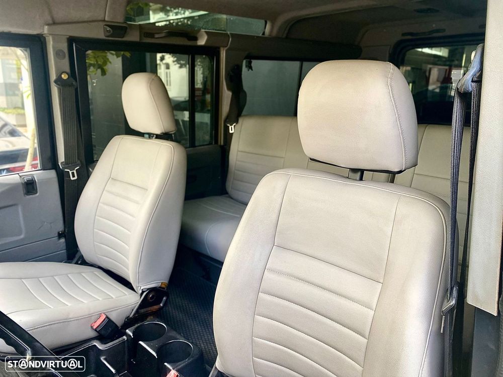 Land Rover Defender 110 2.5 TD5 Metal Top - 16