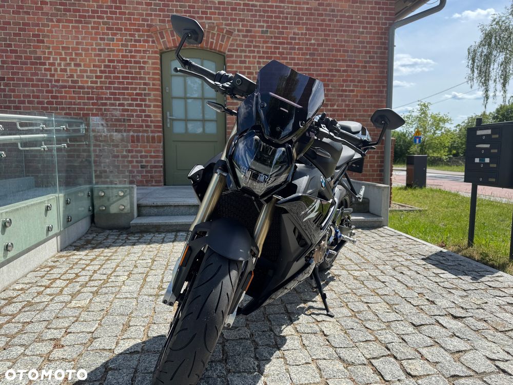 BMW S - 2