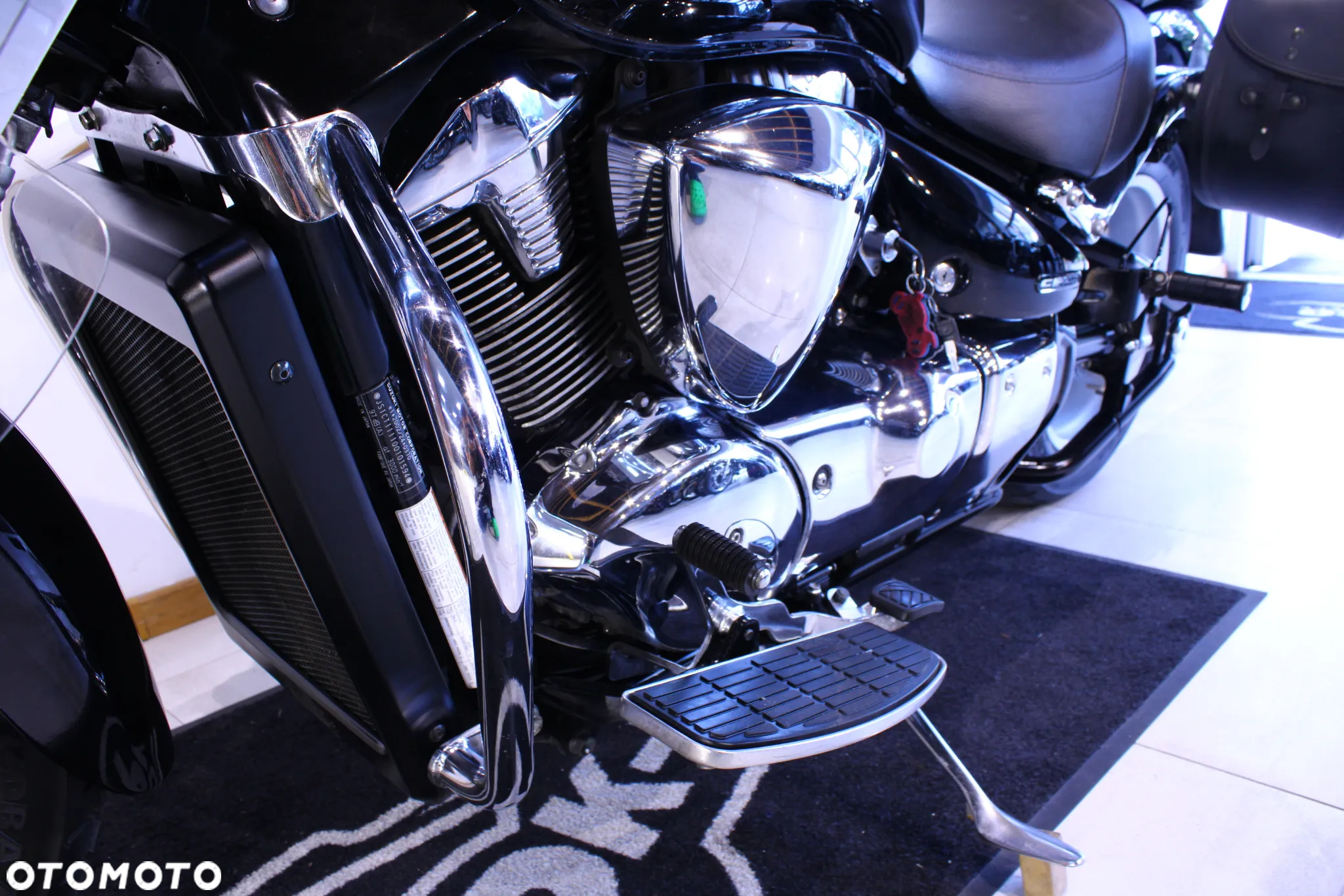 Suzuki Intruder - 28