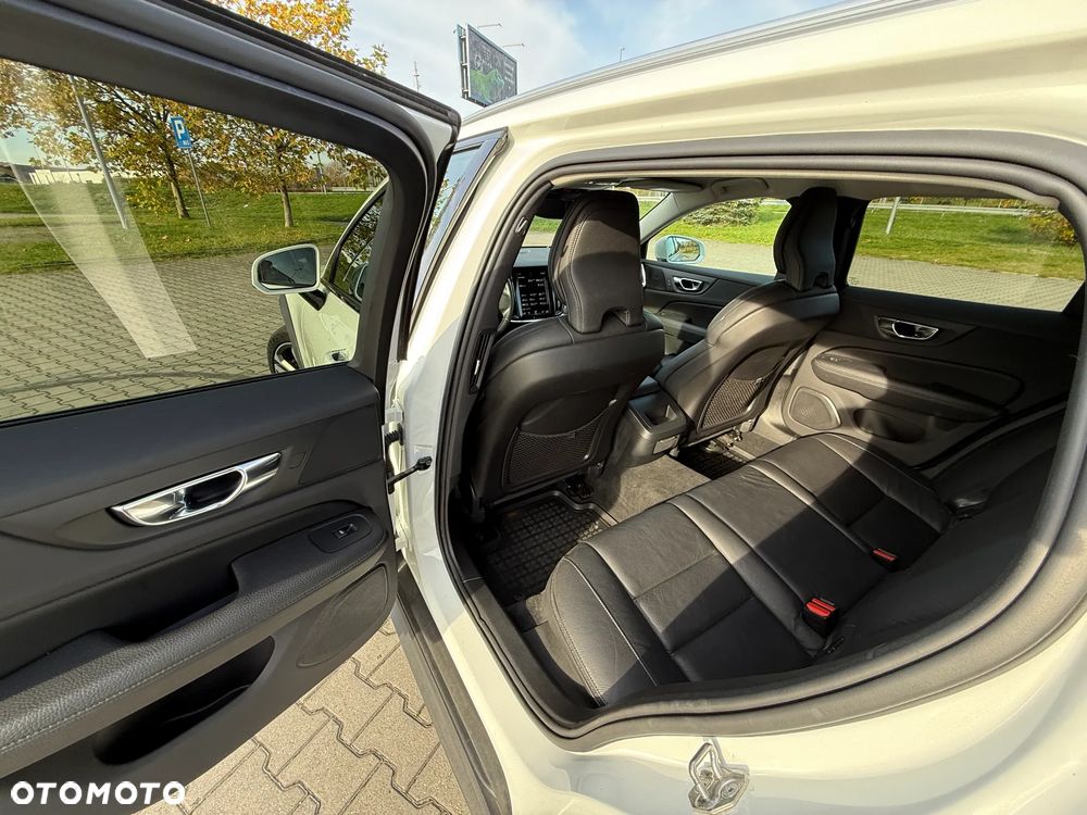 Volvo V60 Cross Country Pro D4 AWD - 13