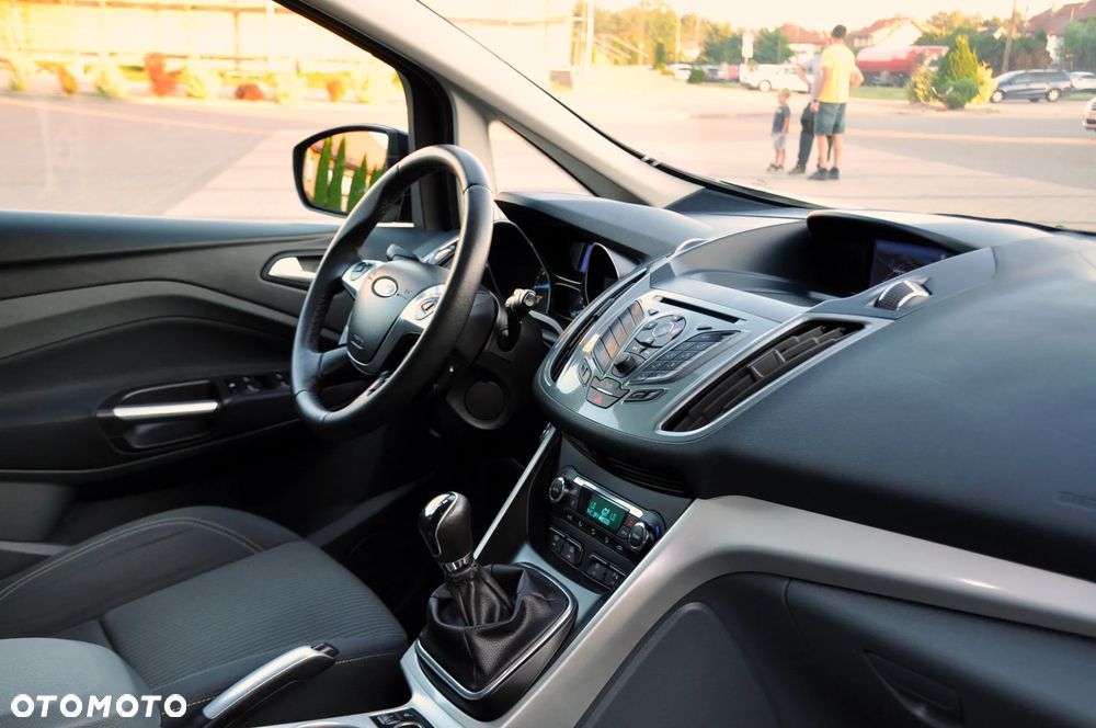 Ford C-MAX 1.6 Ti-VCT Titanium - 23