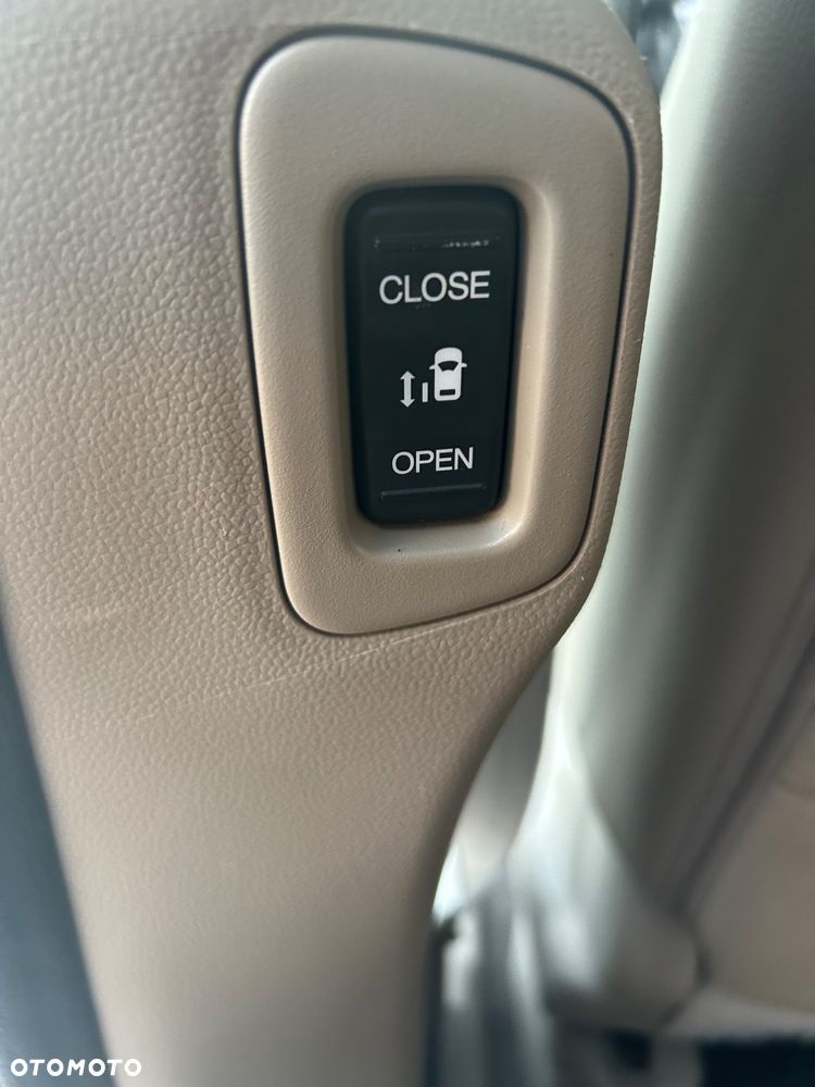 Honda Odyssey 3.5 LX - 13