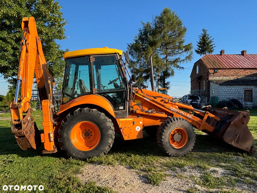 New Holland LB110 - 4
