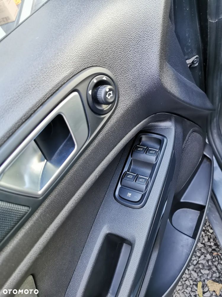 Ford EcoSport 1.0 EcoBoost TREND - 11