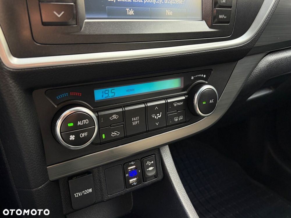 Toyota Auris 1.4 D-4D Premium - 19