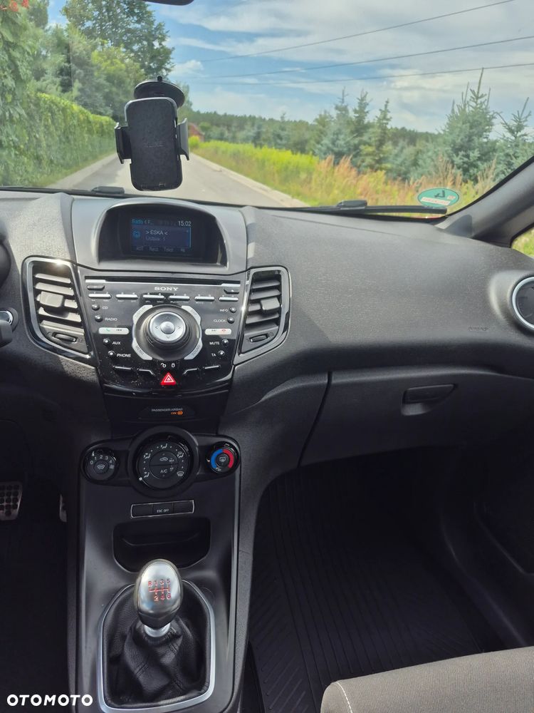 Ford Fiesta 1.6 EcoBoost ST - 19