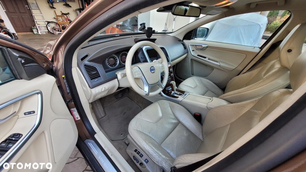 Volvo XC 60 D5 AWD Summum - 25