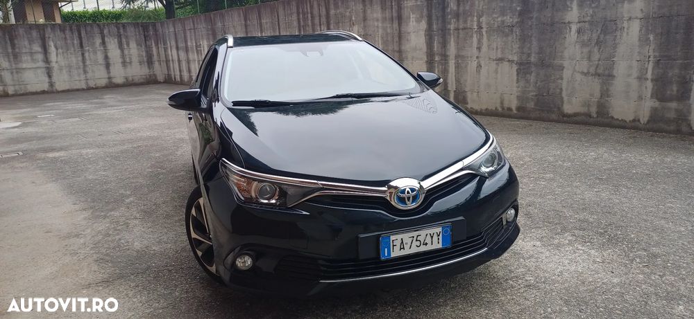 Toyota Auris - 2
