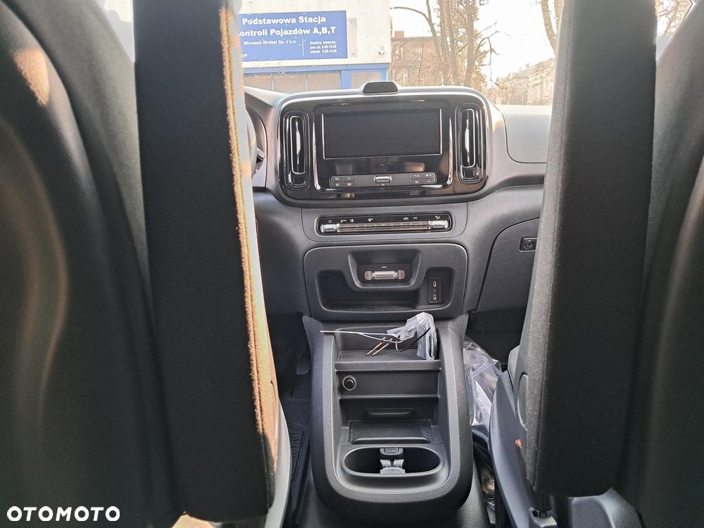 Mercedes-Benz VITO - 9