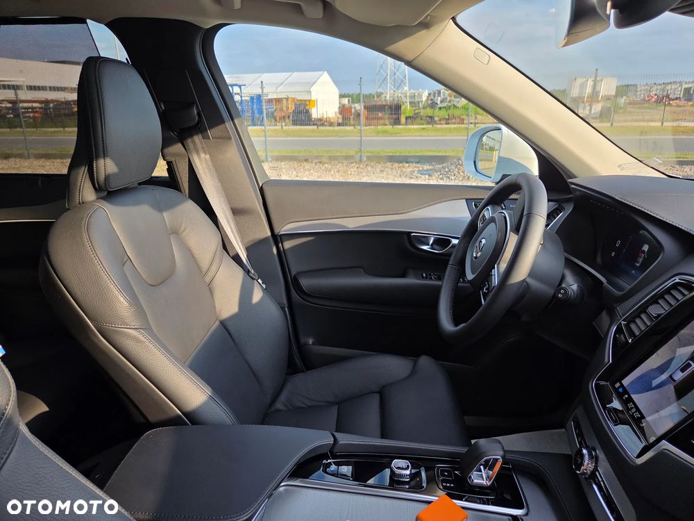 Volvo XC 90 B5 D AWD Plus Bright - 32