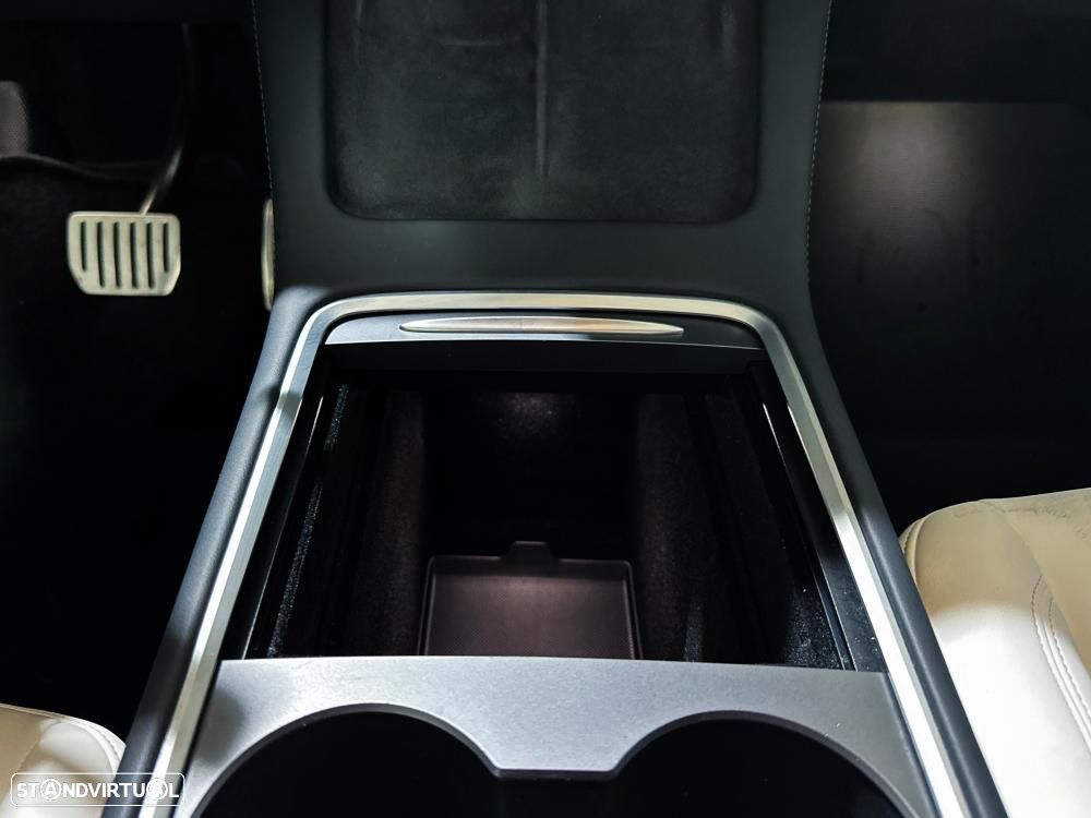 Tesla Model Y Performance Dual Motor AWD - 36