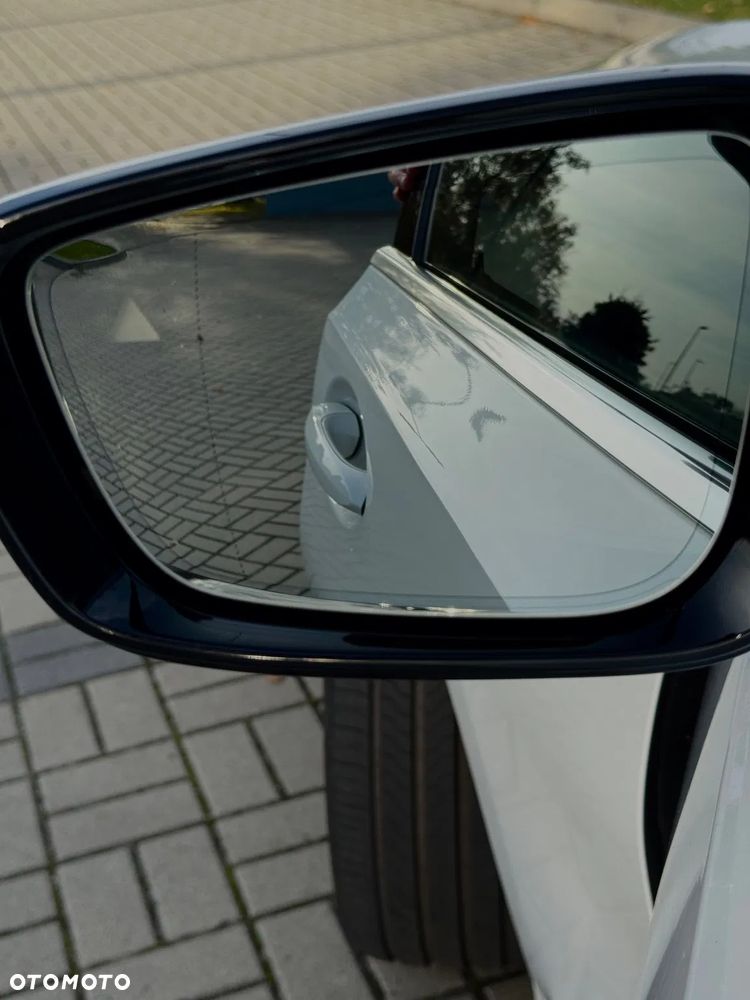 BMW Seria 3 320d xDrive Luxury Line - 25